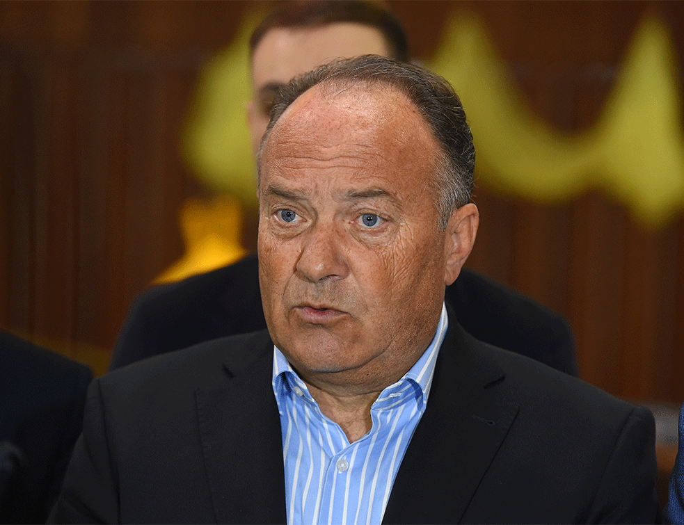 Šarčević udario na <span style='color:red;'><b>direktore</b></span> škola i vrtića: Dom zdravlja je dobio rezultate uveče!