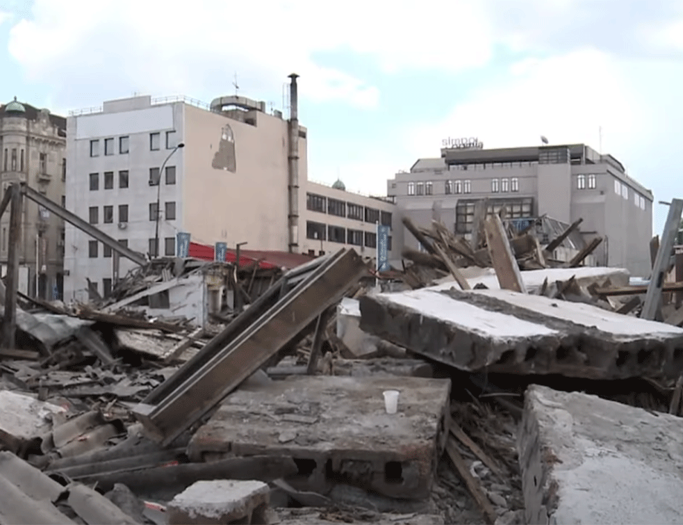 <span style='color:red;'><b>Savamala</b></span> 4 godine kasnije: Svi smo kompletni idioti?