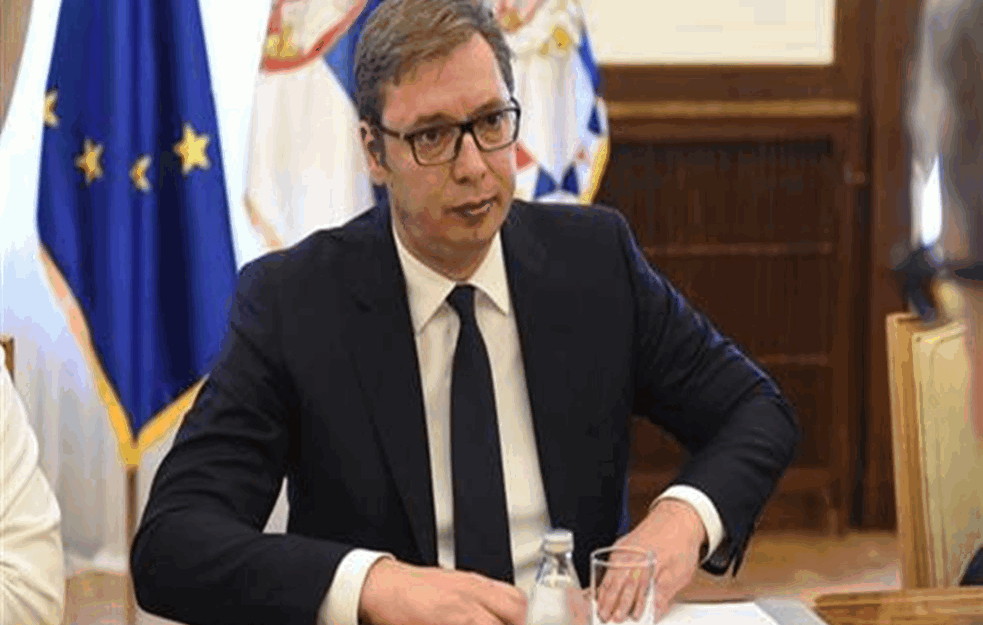 <span style='color:red;'><b>Susret</b></span> Vučića i Makrona u aprilu: Dvojica lidera razgovarala o saradnji i evropskom putu Srbije