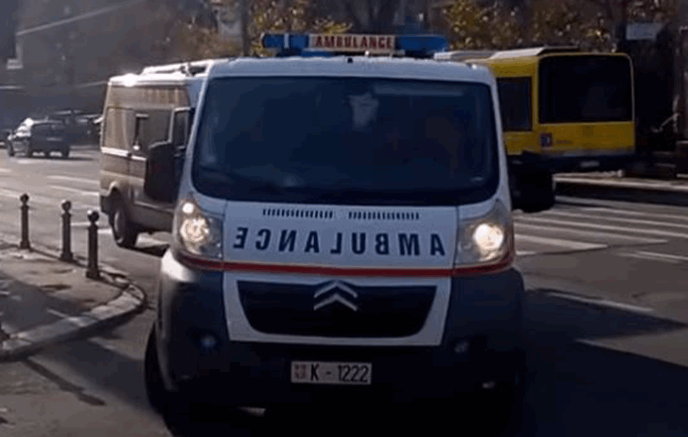 Štrajk glađu za jednog od <span style='color:red;'><b>fubaler</b></span>a u Čačku završio se intervencijom hitne pomoći