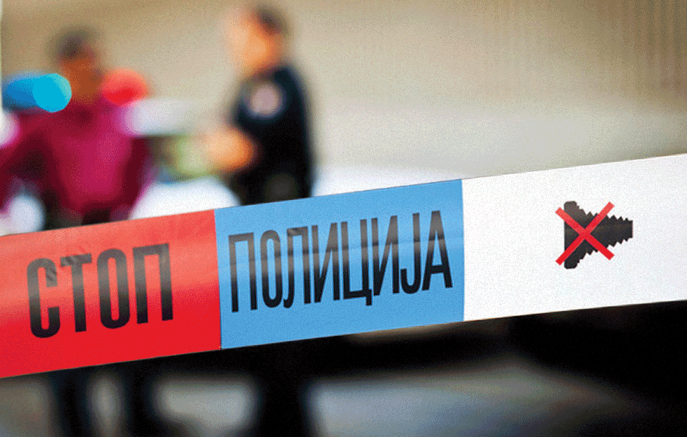 JEZIVA SCENA U NIŠU: Muškarac pronađen mrtav, a pored njega KRVAVA MACOLA I SEKIRA!
