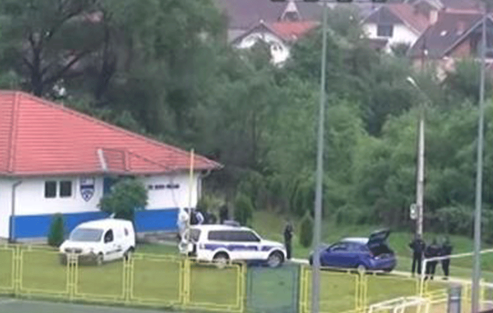 TRAGEDIJA U NOVOM PAZARU: Jezivi detalji, istraga otkriva kako je muškarcu <span style='color:red;'><b>prerezan vrat</b></span>