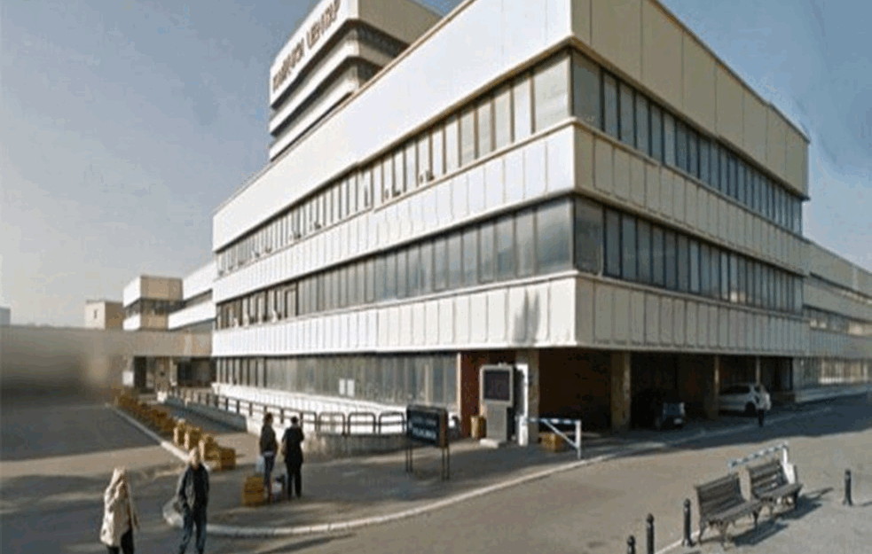 Poplavljen Klinički centar u Beogradu: <span style='color:red;'><b>Premeštaj</b></span>u pacijente s dva odeljenja