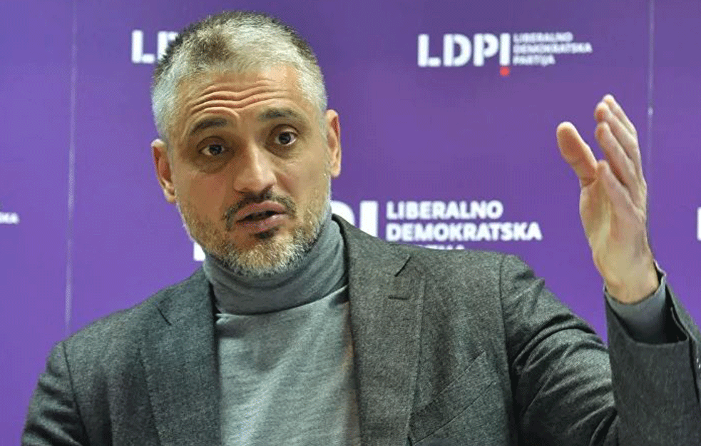 Čedomir Jovanović posle iznošenja detalja o protestu <span style='color:red;'><b>15. mart</b></span>a pozvan u policiju
