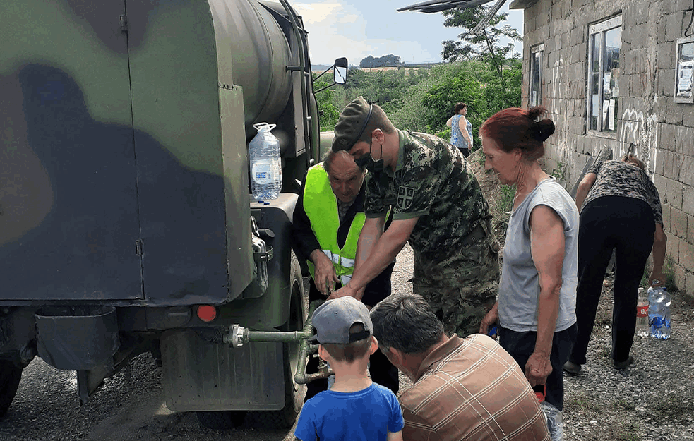 Vojska pomaže opštinama koje su ugrožene nestašicom vode