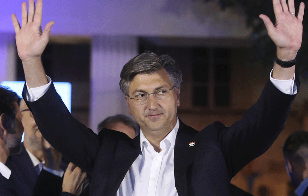 Analiza svetskih <span style='color:red;'><b>politikolog</b></span>a: Hrvatska skreće DESNO