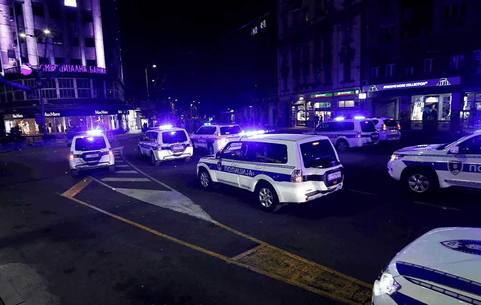 Uhapšen vozač koji je kolima udario policajca na protestu u Beogradu