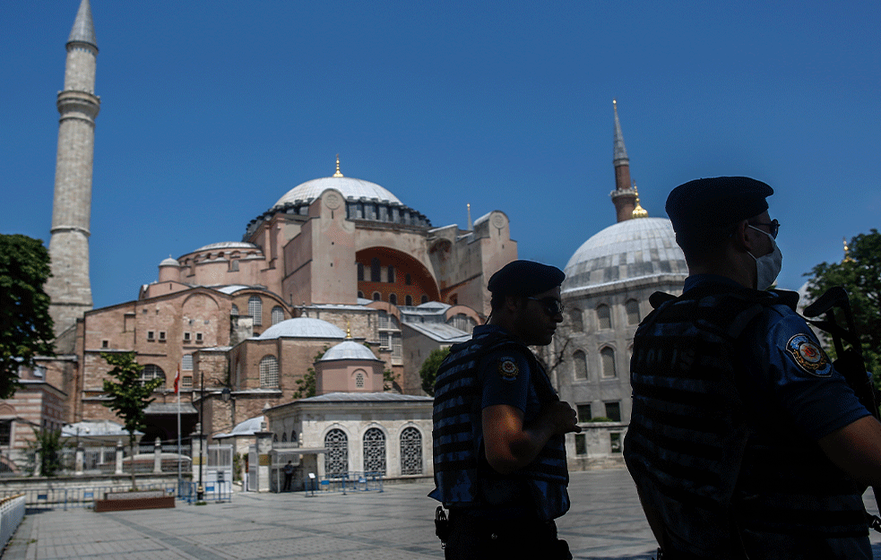 Grčka preti Turskoj sankcijama zbog <span style='color:red;'><b>Aja Sofije</b></span>: Erdogan je napravio istorijsku grešku!