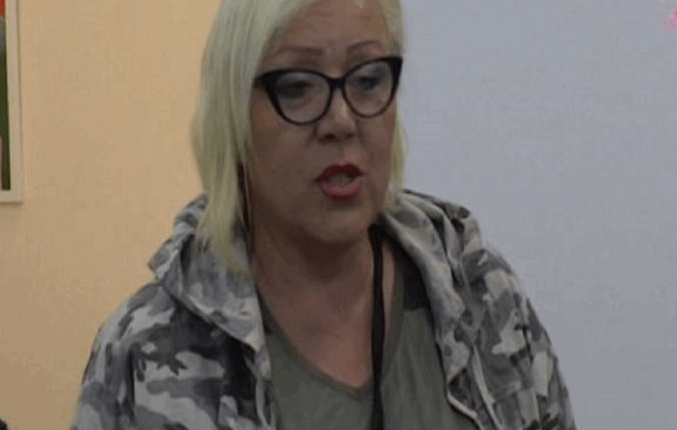 ZORICA MARKOVIĆ NE KRIJE DA JOJ CVETA U LJUBAVI : Evo šta kaže da li staje na ludi kamen ili su to <span style='color:red;'><b>nagađanja</b></span>!