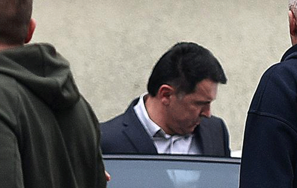 UHAPŠEN 'ŠEF KAVČANA' U KOTORU: <span style='color:red;'><b>Slobodan Kašćelan</b></span> u policiji zbog OPASNIH PRETNJI?! 