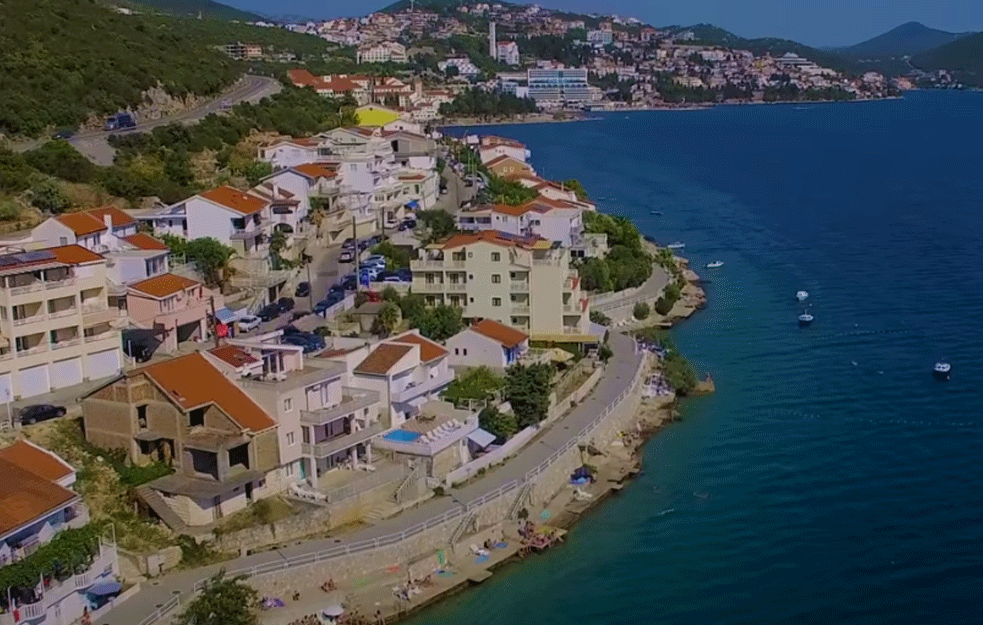<span style='color:red;'><b>BOSNA I HERCEGOVINA</b></span> DOBILA STATUS KANDIDATA ZA EVROPSKU UNIJU : Savet za opšte poslove EU usvojio je zaključak