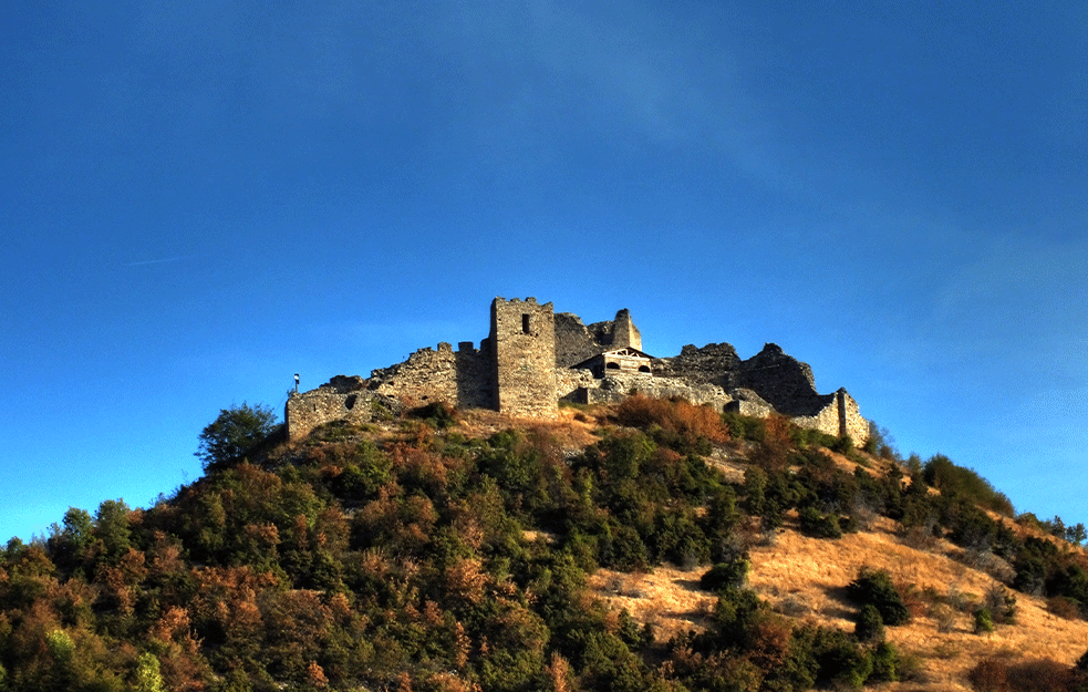 VREME JE DA POSETITE KOZNIK, <span style='color:red;'><b>STARI GRAD</b></span> iz doba CARA LAZARA 