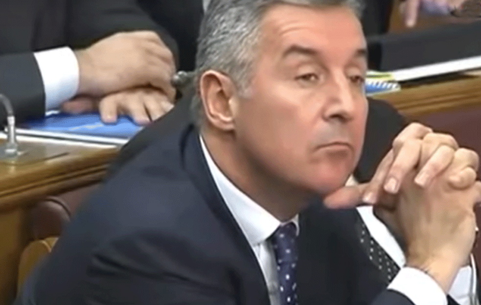 Očekuje li DPS na predstojećim izborima šok? I pored svih <span style='color:red;'><b>neregularnosti</b></span>, vladajuća partija ne može da dostigne opoziciju
