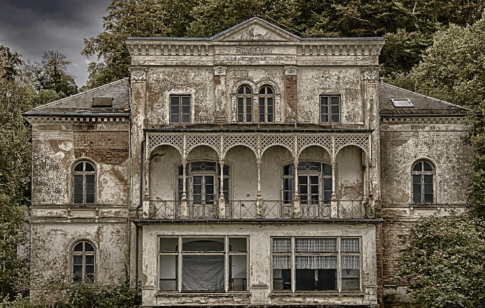 KUPIO IMANJE ZA 35 MILIONA, i sve bi prošlo kao još jedna skupa <span style='color:red;'><b>transakcija</b></span> DA U PODRUMU NIJE OTKRIVENO nešto što je ZAPANJILO SVET! (FOTO)