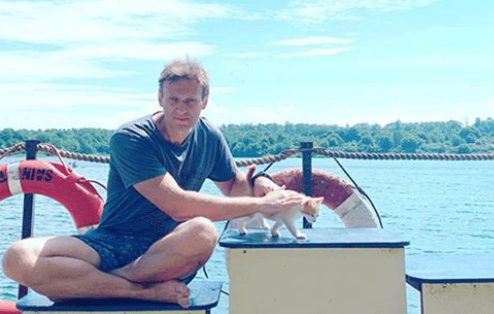<span style='color:red;'><b>ALEKSEJ NAVALJNI</b></span> IPAK NIJE OTROVAN: Evo šta se zapravo dogodilo PUTINOVOM NEPRIJATELJU