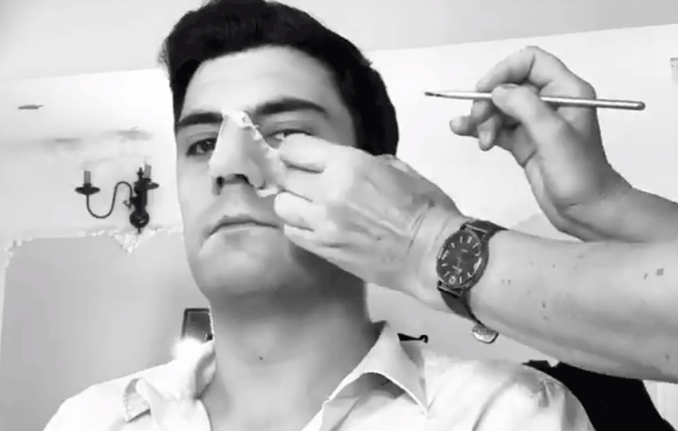 'TOMA ZDRAVKOVIĆ' ŠIJE 2.000 MASKI: Poznati srpski glumac odlučio da obraduje mališane KOJI SUTRA KREĆU U ŠKOLU! (VIDEO) 
