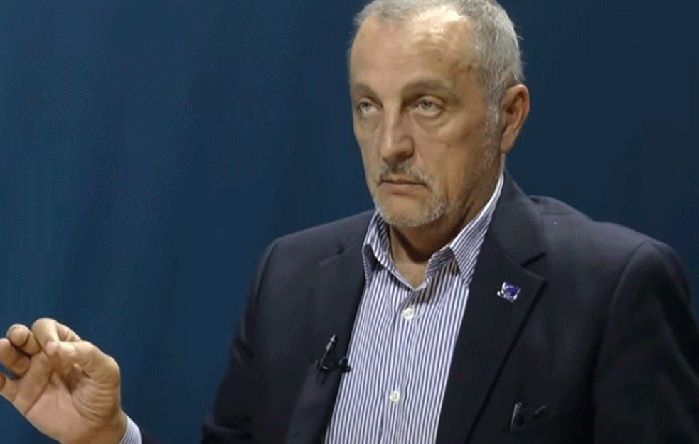 Zoran Živković o Sablji: Kičeraj,laž, ne bi me iznenadilo da je Beba Popović scenarista