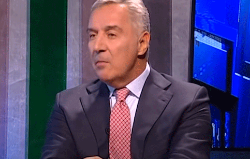 Lažni moral Mila Đukanovića