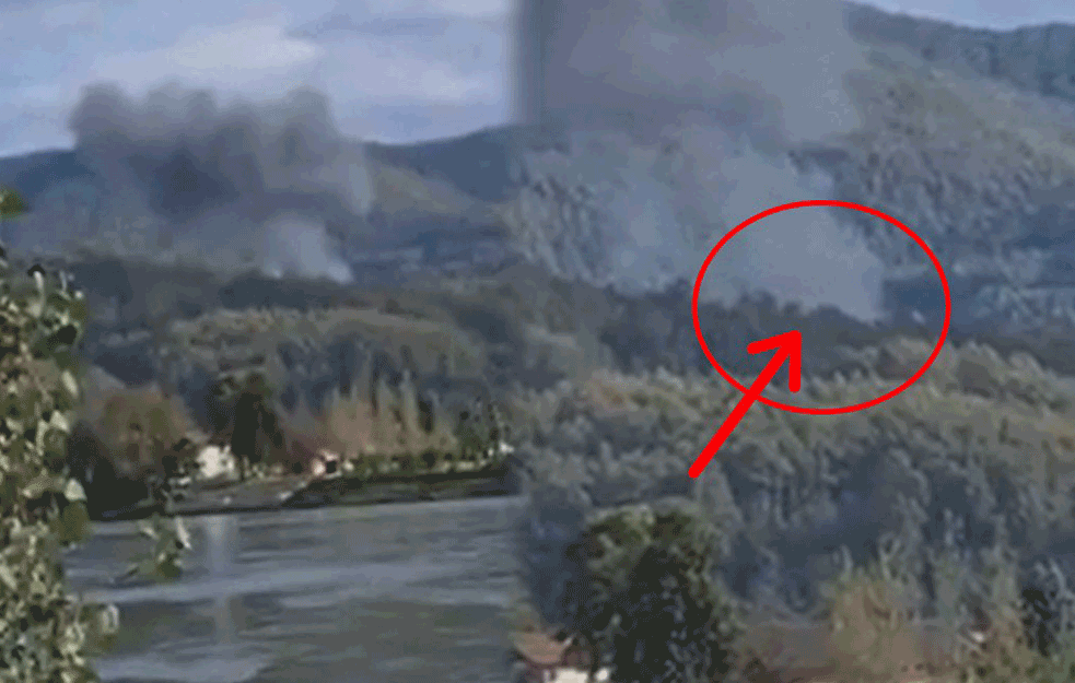Srušio se <span style='color:red;'><b>MIG 21</b></span> kod Loznice! UPAO U DVORIŠTE, pilot poginuo (FOTO, VIDEO) 