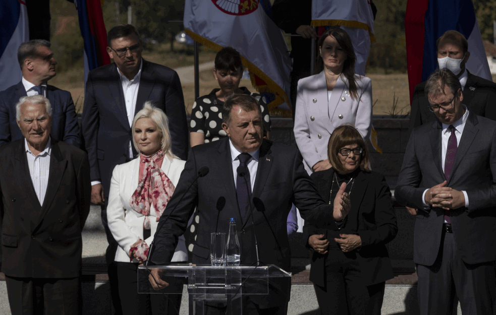 Dodik: NEĆE BITI RATA, ali SRBI i HRVATI možda će TRAŽITI IZLAZAK iz BiH!
