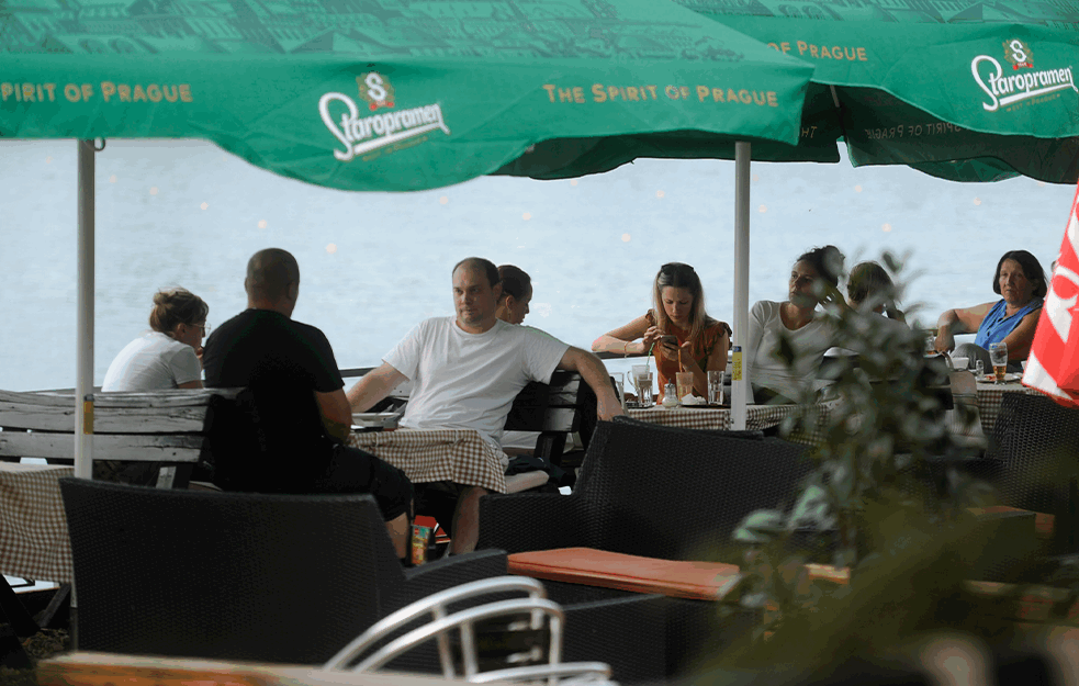 PAŽNJA! Pozivom na broj građani prijavljuju NEPOŠTOVANJE MERA