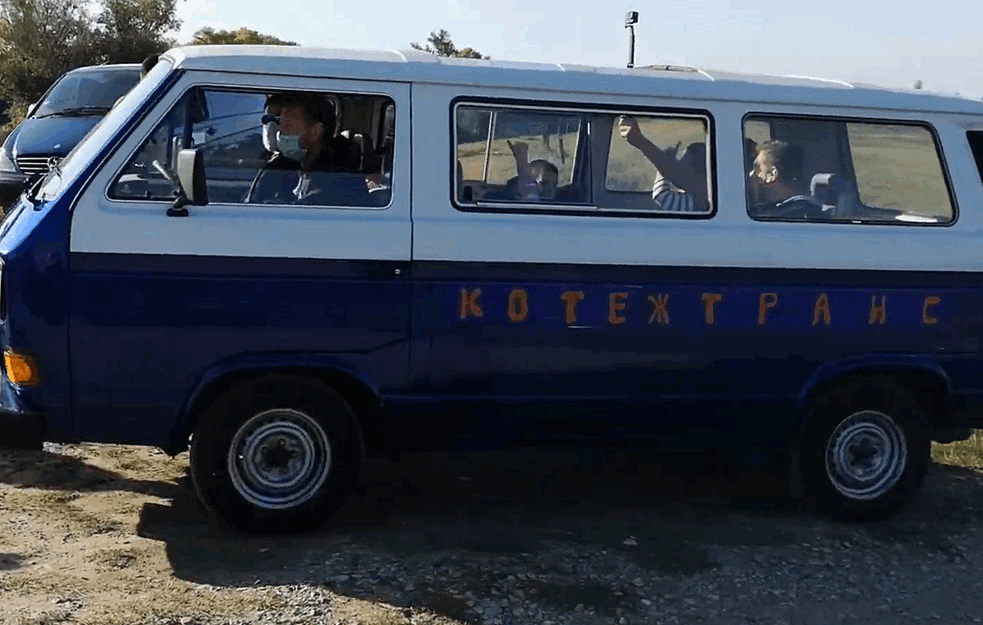 Ekotura upozorenja: <span style='color:red;'><b>PIKNIK</b></span> PORED DEPONIJA!