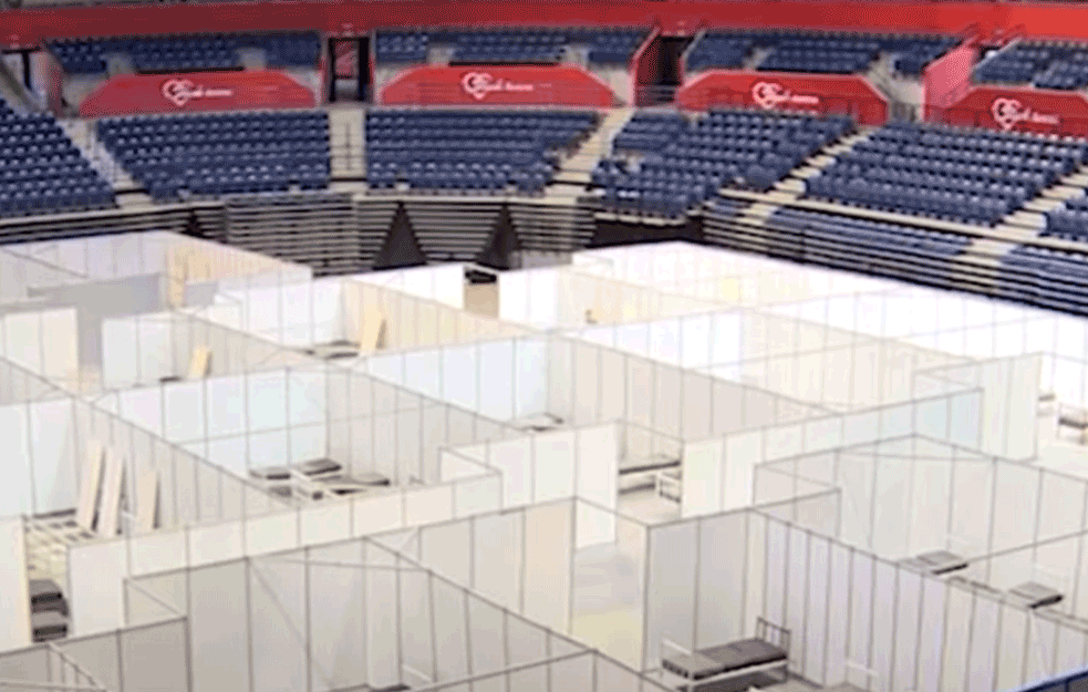 <span style='color:red;'><b>BEOGRADSKA ARENA</b></span> SPREMNA ZA PRIJEM PACIJENATA: Medicinsko osoblje već pristiglo u privremenu kovid bolnicu