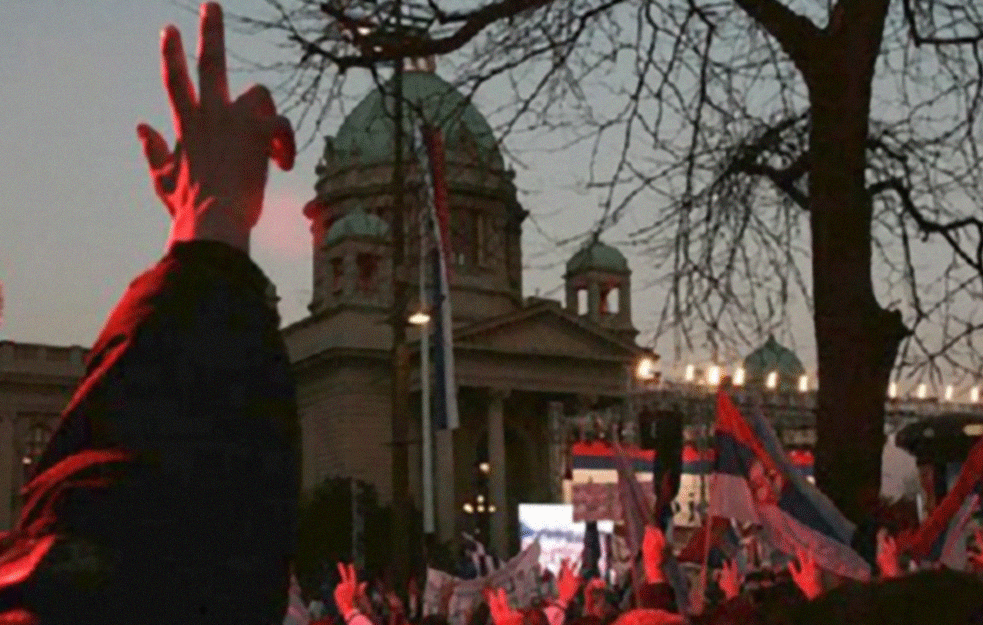 DA LI STE ZNALI? Poreklo običaja pozdrava sa 3 prsta nema veze ni sa pravoslavljem niti <span style='color:red;'><b>srpstvo</b></span>m! (FOTO)