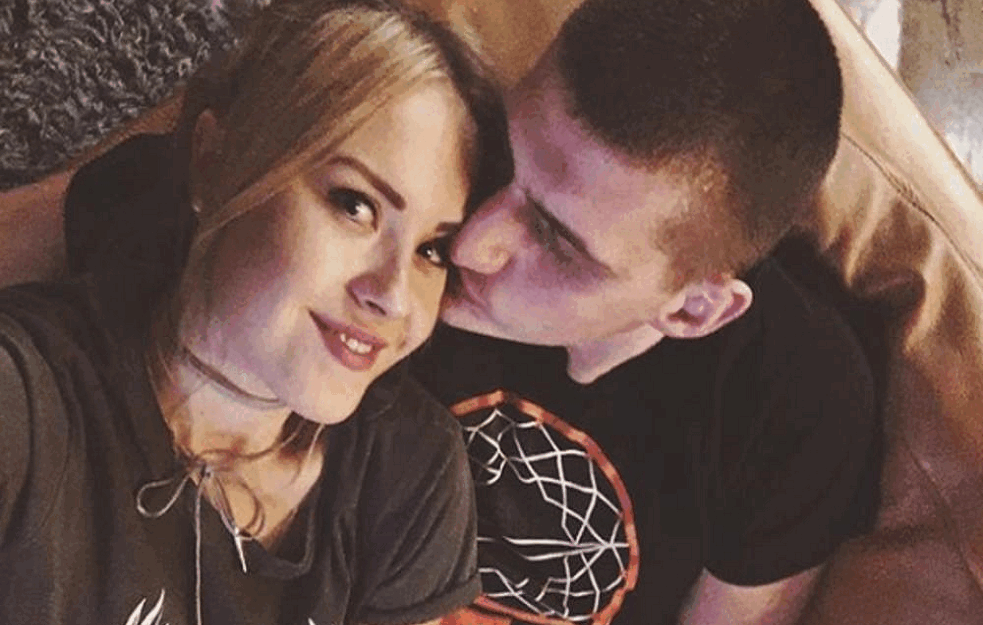 <span style='color:red;'><b>Nikola Jokić</b></span> dva puta izgubio burmu! Priča o svojoj ljubavi sa Natalijom i kako su se upoznali