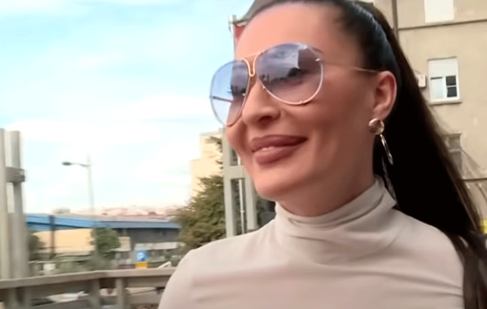 OPALA! Procurela prepiska Cece i jednog mladića, spominje se i dejt! (FOTO)