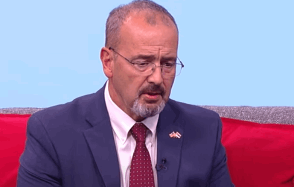 ŠTA JE SRBIJA AMERICI? <span style='color:red;'><b>Godfri</b></span> siguran da ishod izbora ništa ne menja, vraćanje na 'bliskost pre Slobodana Miloševića'