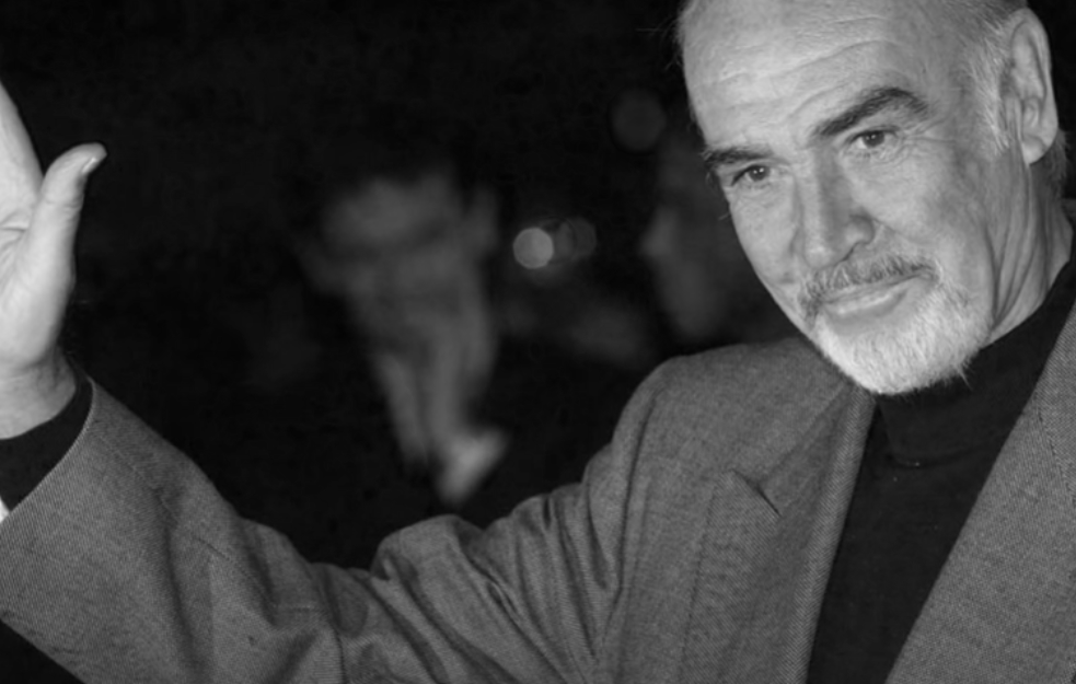 Zbogom PRVI BONDE: Preminuo ŠON KONERI (90), za mnoge NAJBOLJI 007, bio je zavodnik, a malo je poznato da je VOLEO OVU NIŠLIJKU! (FOTO)
