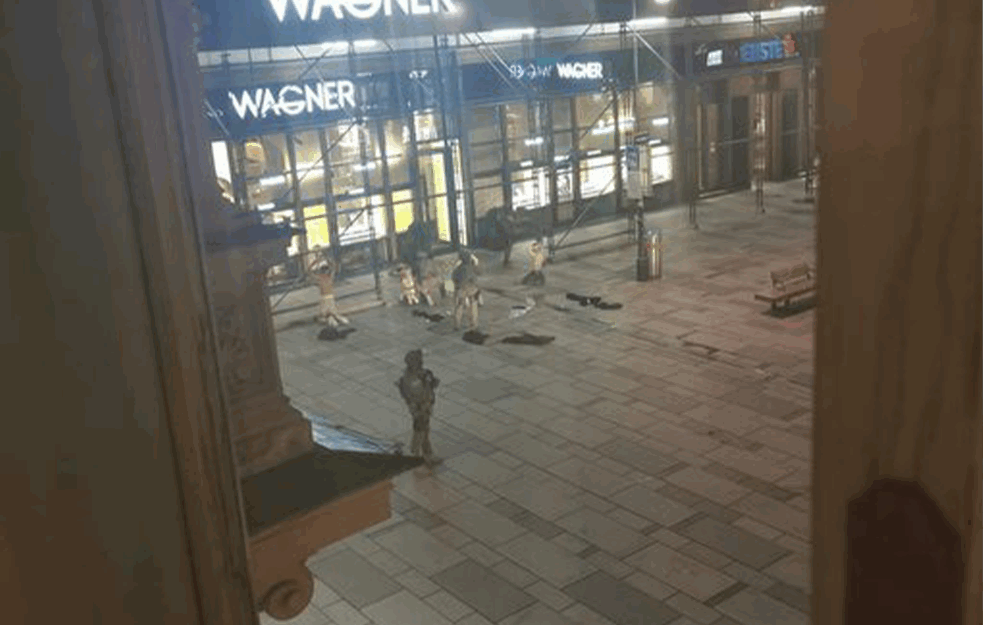 TERORISTIČKI NAPAD NA ŠEST LOKACIJA! Posle krvavog pira napadači se PREDALI POLICIJI (VIDEO)