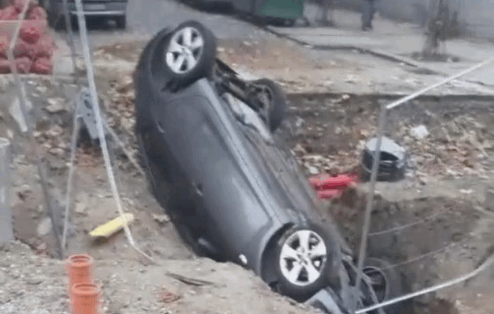 KO JE ODGOVORAN ZA 'AUTO U RUPI'? Investitor, vozač ili <span style='color:red;'><b>izvođač radova</b></span>? 