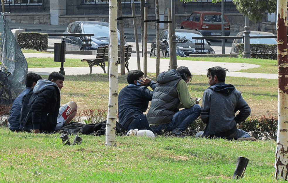 SRBIN ŠVERCOVAO MIGRANTE U MAĐARSKOJ: Spakovao devet <span style='color:red;'><b>Sirijac</b></span>a 'kao saradine' u gepek 'opela', preti mu dugogodišnja robija
