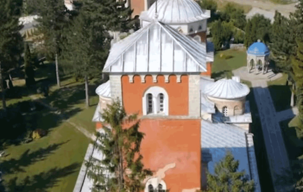 KORONA U MANASTIRU KRUNISANJA SRPSKIH KRALJEVA: Zaraženo čak 17 <span style='color:red;'><b>monahinja</b></span>!  