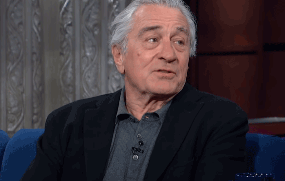 PODRŠKA KOLEGI : Robert De Niro komentarisao činjenicu da će i <span style='color:red;'><b>Al Paćino</b></span> dobiti dete