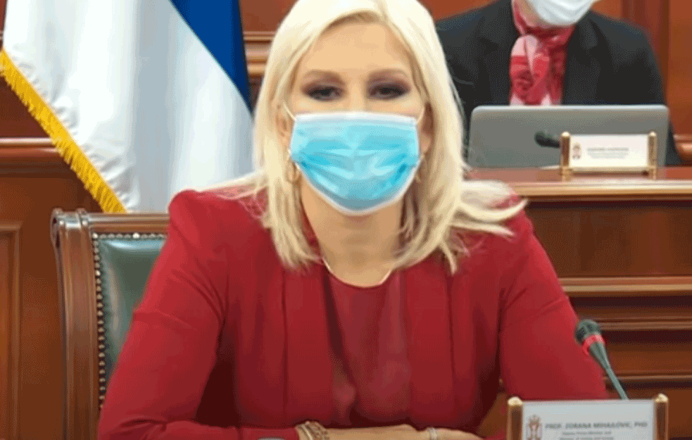 MINISTARKA OPLELA PO SRBIJAGASU: Zorana Mihajlović pred stranim investitorima: 'Kriju se iza Rusije...  dobijaju <span style='color:red;'><b>apanaže</b></span> od 15.000 evra, za ovo nema opravdanja!'

