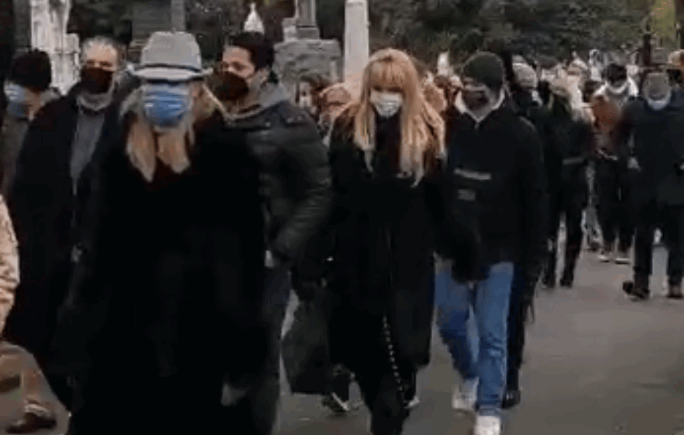 Sahranjen <span style='color:red;'><b>Ivan Bekjarev</b></span>, CECA BOJKOVIĆ se potresnim govorom OPROSTILA od kolege: Ostajemo bez još jedne SVETLOSTI (VIDEO) 
