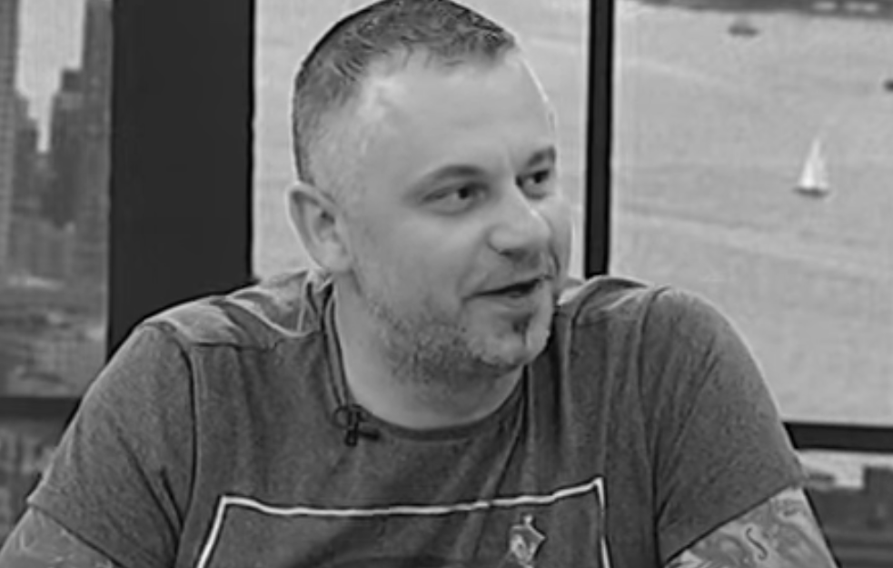  'DUGO JE KAŠLJAO, ALI NIJE HTEO KOD LEKARA': Zvezda granda otkrila DETALJE O preminulom bubnjaru <span style='color:red;'><b>AMADEUS BEND</b></span>A 
