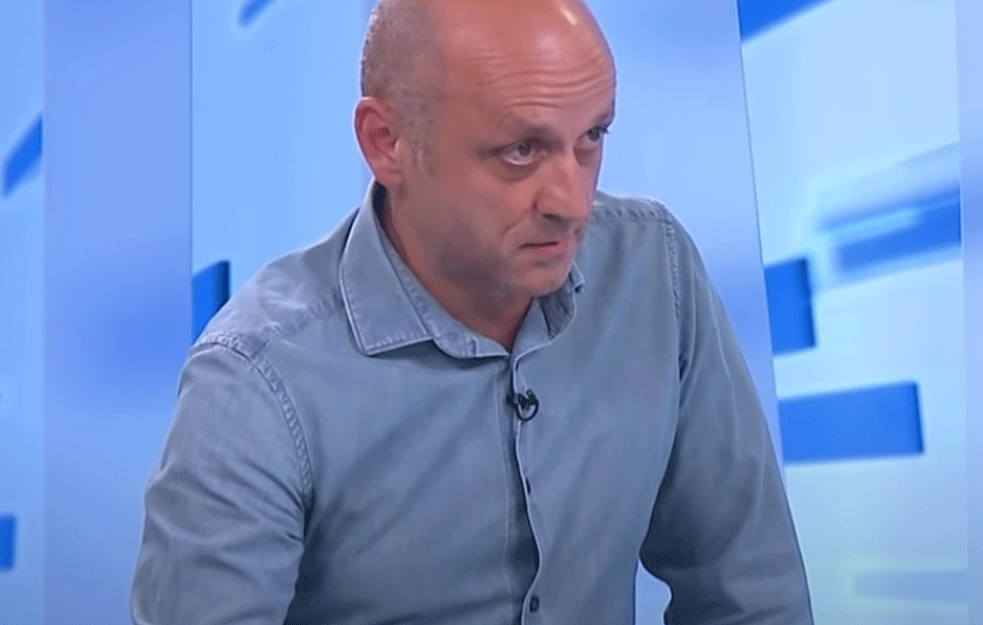 <span style='color:red;'><b>Mile Kekin</b></span>: Ja radim po svom, a ne da bih se svideo svima! Od publike ne tražim da im budem drag i šarmantan (VIDEO)