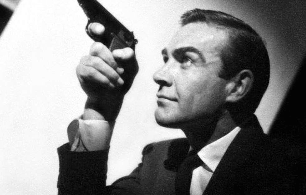 REZULTAT ĆE VAS IZNENADITI: Veštačka inteligencija pokazala kako bi trebalo da izgleda budući <span style='color:red;'><b>Džejms Bond</b></span>