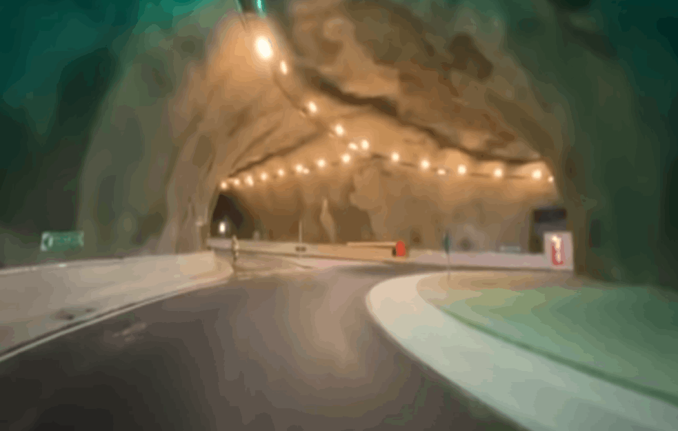 POGLEDAJTE PRVI KRUŽNI TOK NA DNU OKEANA: Prečica na skoro 200 metara ispod Atl<span style='color:red;'><b>antika</b></span> (VIDEO)