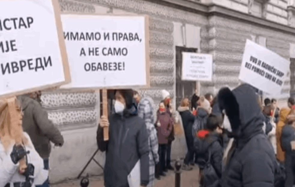PRIVREDNICI  NAJAVLJUJU ‘VELIKI PROTEST MALE PRIVREDE’: Umesto pomoći dobijamo <span style='color:red;'><b>prekršajne prijave</b></span>, kao ‘najgori kriminalci’