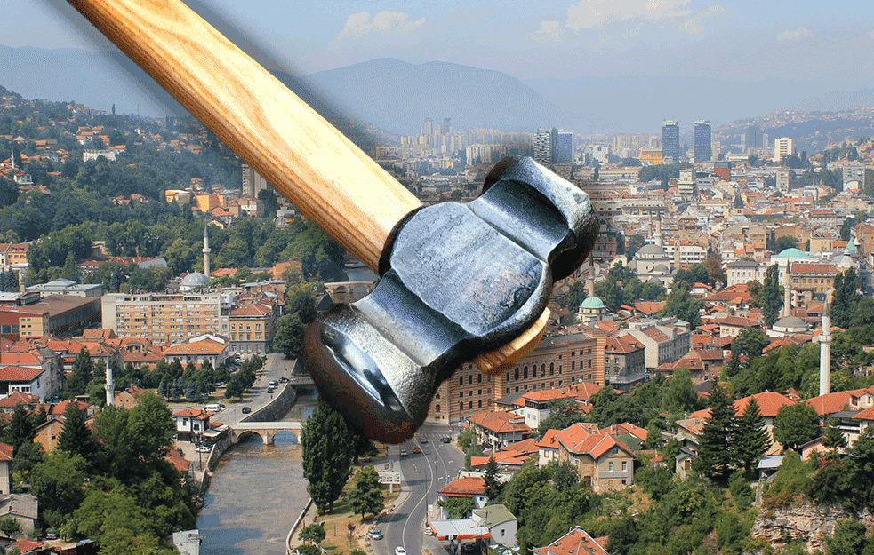 HOROR U SARAJEVU: <span style='color:red;'><b>Muž ubio ženu</b></span> NOŽEM I ČEKIĆEM!