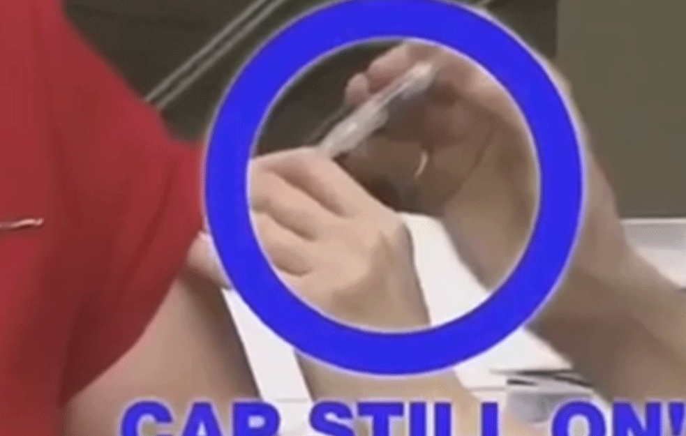 TEORETIČARI ZAVERE SADA IMAJU OPRAVDANJE: Premijerke <span style='color:red;'><b>Kvinslend</b></span>a obmanula javnost primivši NEOTVORENU VAKCINU! (VIDEO)