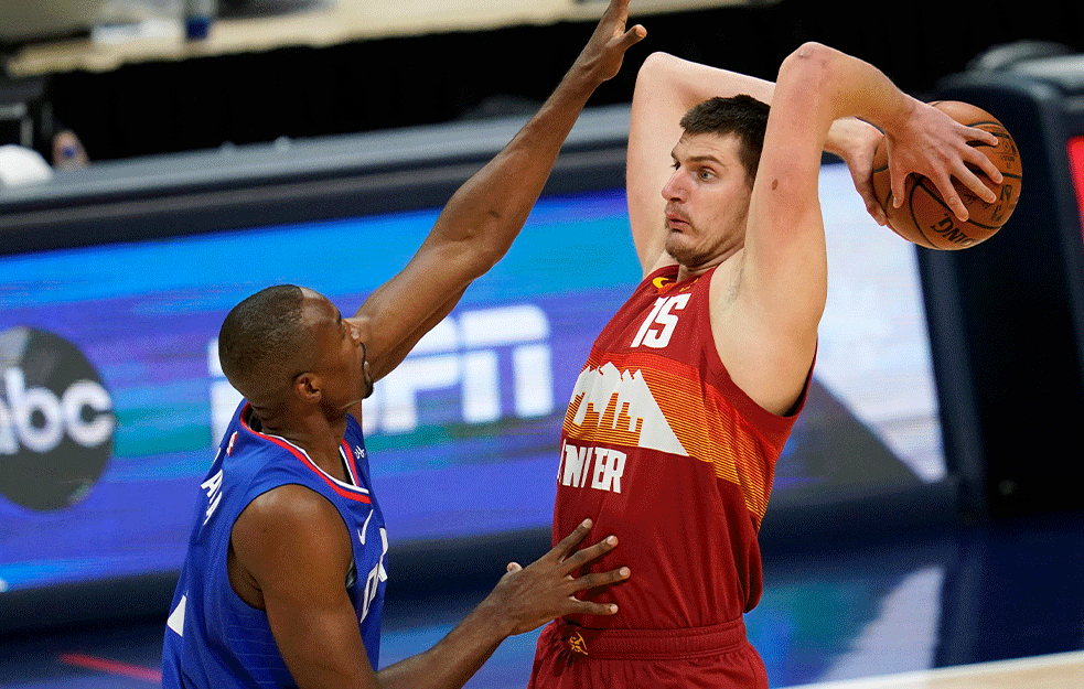 JOKIĆ NA KORAK OD TRIPL DABLA: Briljantni Srbin nedovoljan, <span style='color:red;'><b>Klipersi</b></span> servirali osvetu Denveru (VIDEO)