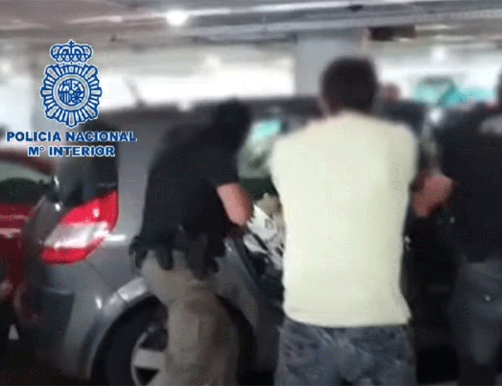Još jedan tajni snimak brutalne torture! <span style='color:red;'><b>Američka policija</b></span> ubila afroamerikanca čije su poslednje reči bile iste kao Flojdove: Ne opirem se ... (UZNEMIRAVAJUĆI VIDEO)