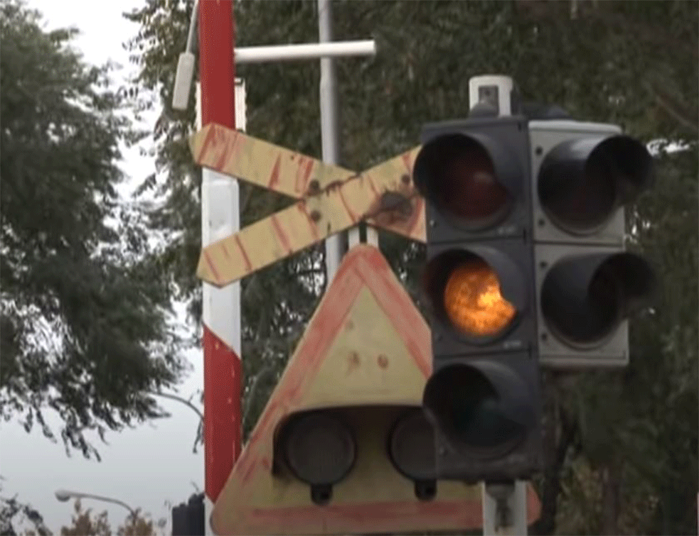 Kamion u Loznici polomio motku na rampi: Naložena povećana <span style='color:red;'><b>opreznost</b></span>