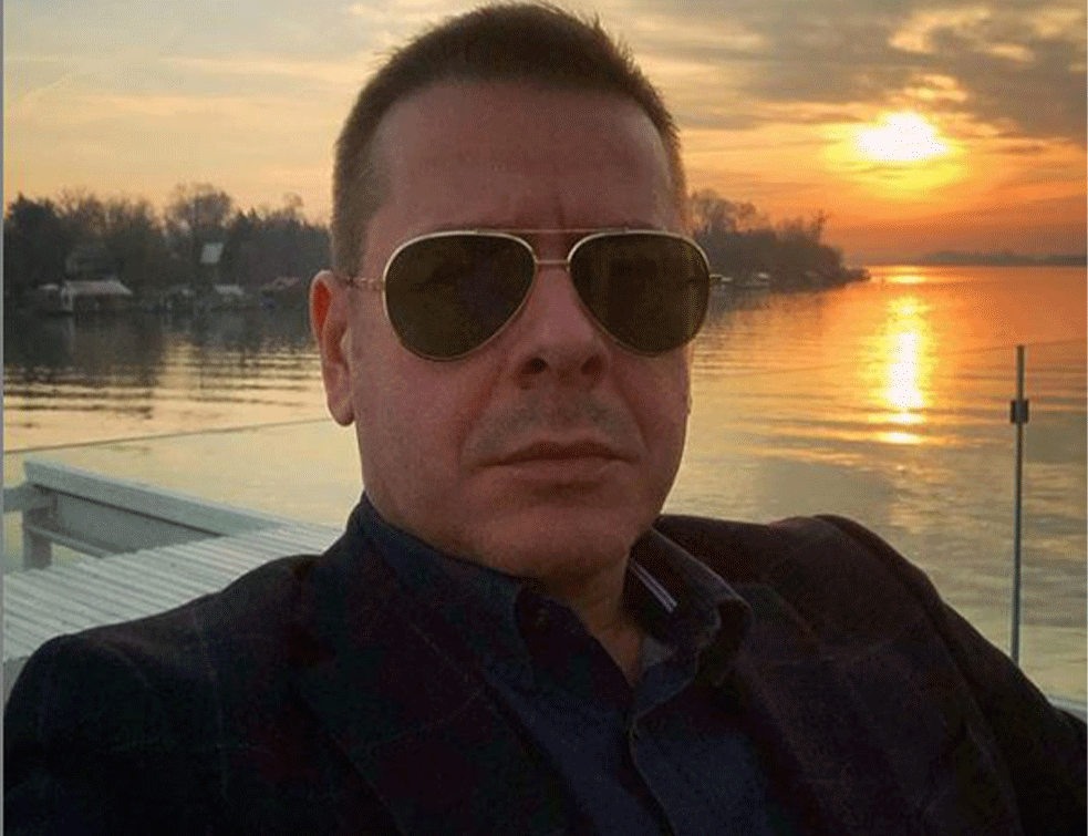 Muzičar proslavlja pobedu opozicije u Crnoj Gori: <span style='color:red;'><b>Vlado Georgijev</b></span> zapevao 'Dobro jutro Crna Goro' (VIDEO)